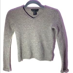 100% cashmere v neck sweater